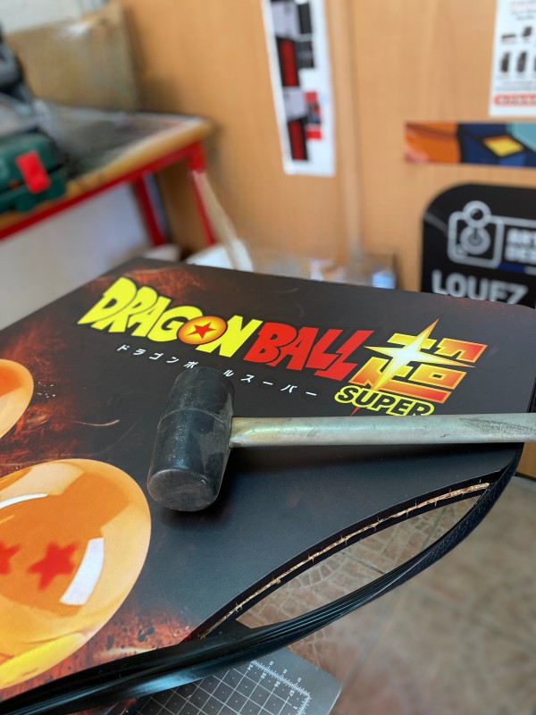 Art'cade Design : La Synergie Parfaite entre Créativité et Savoir-faire Artisanal pour des Bornes d'Arcade Personnalisées de Qualité